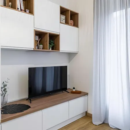 Italianway - Marazzani 8 * Milánó